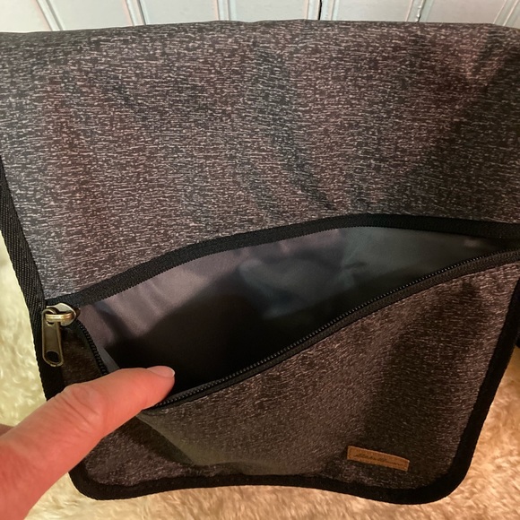 Eddie Bauer purse - Picture 5 of 12